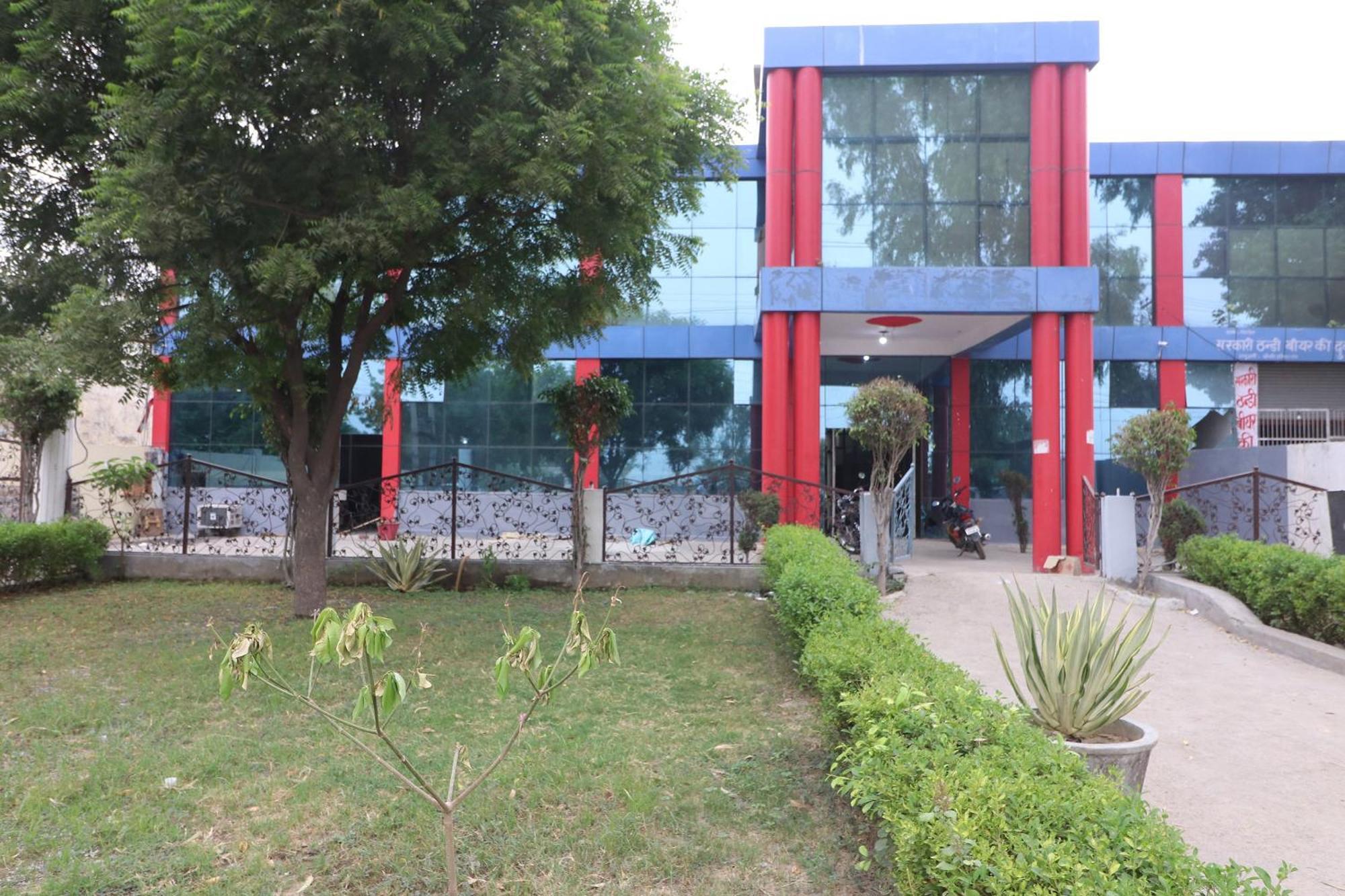 Hotel O Mulaqat Dadri Экстерьер фото